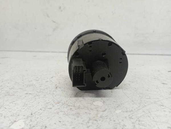 COMMODO PHARE VAG - Vue 2